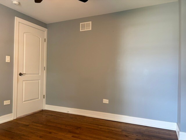 Building Photo - 5129 W 64th Pl