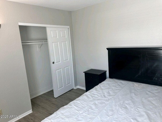 Building Photo - 1745 E Glenn St