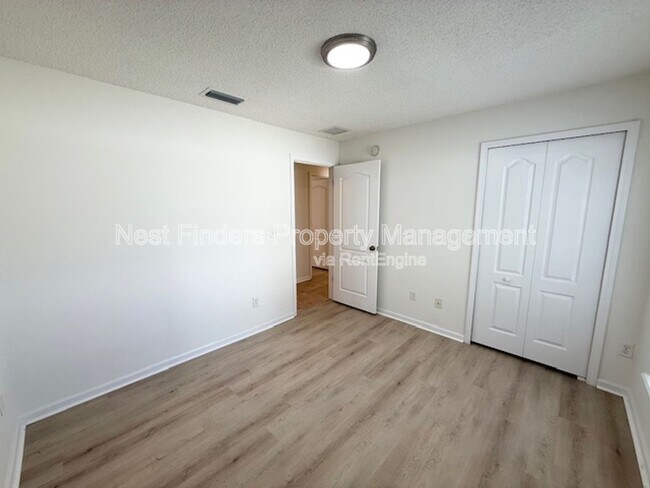 Building Photo - 732 Grand Parke Dr