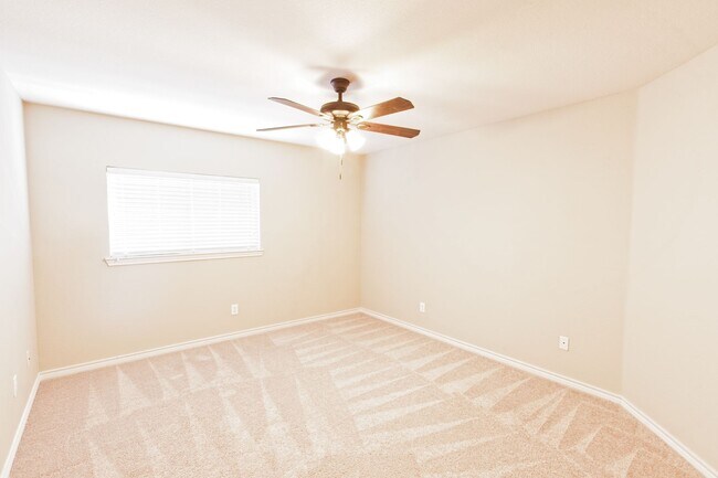 Building Photo - Allen 4 Bedroom available Short Term