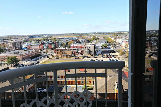 Building Photo - 3101 Boardwalk