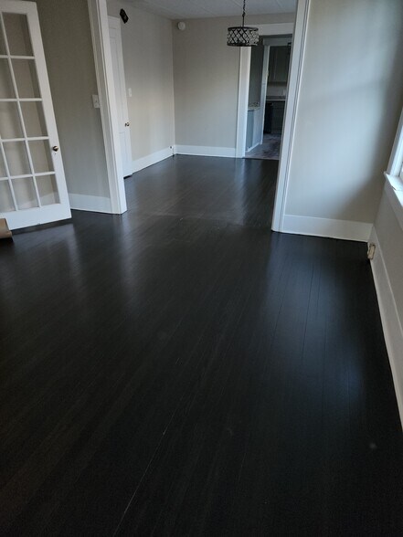 Building Photo - 919 Inverness Ave