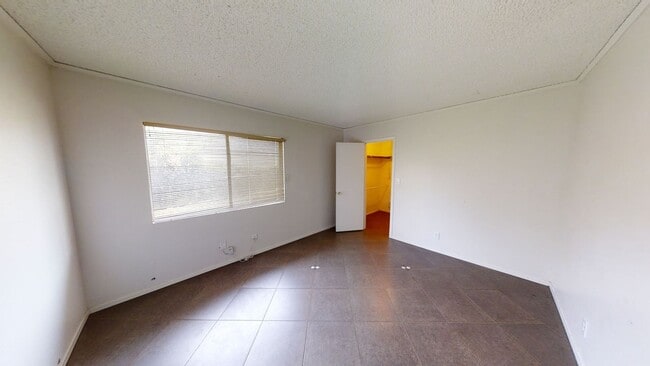 Building Photo - 1125 Chestnut Ave