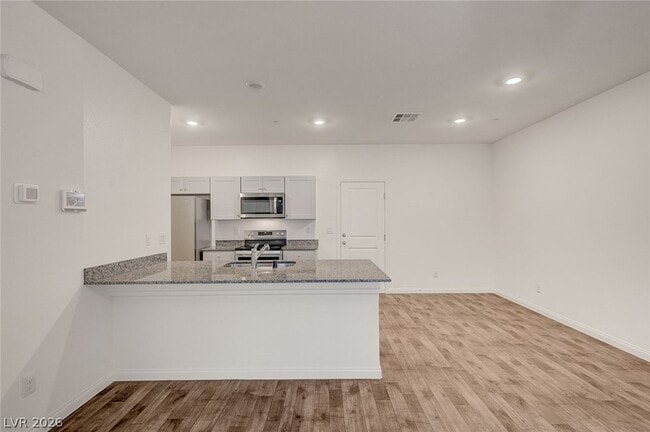 Building Photo - 4153 Lunar Cyn Ave