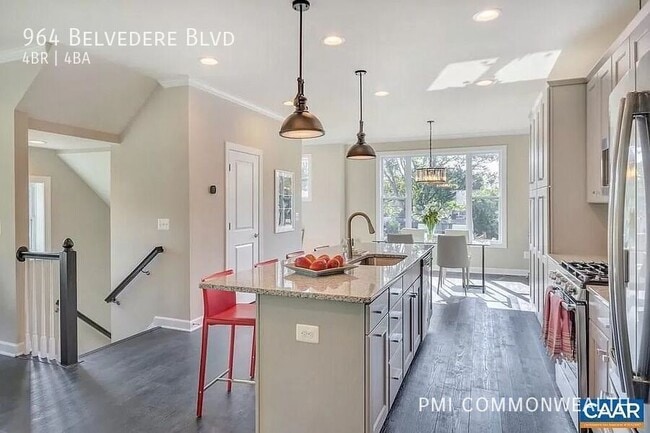 Building Photo - 964 Belvedere Boulevard