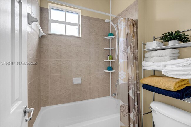 Building Photo - 363 NE 25th Terrace