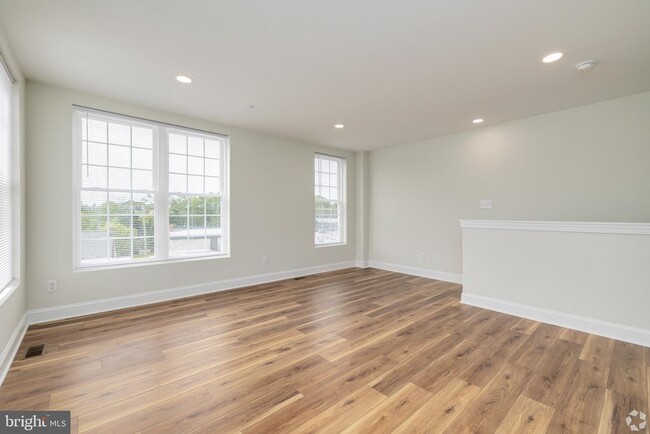 Building Photo - 112 Washington Ave