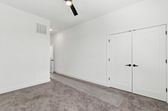 Building Photo - 1106 Oak St