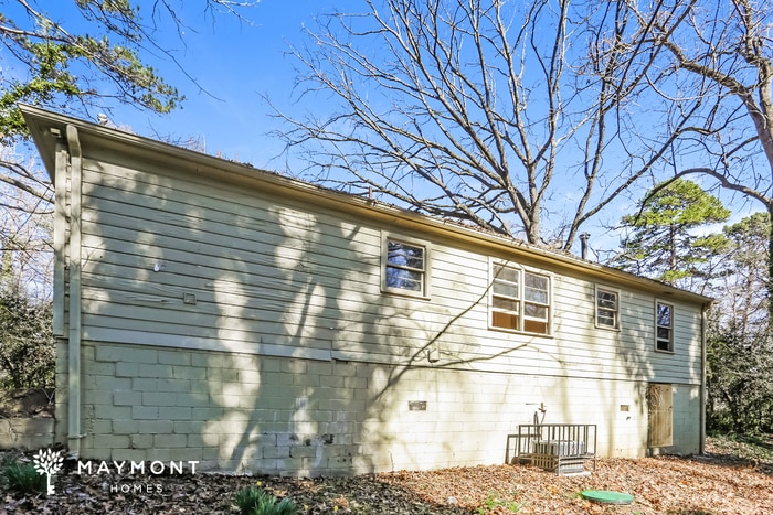 Building Photo - 618 Hickory Trail SE