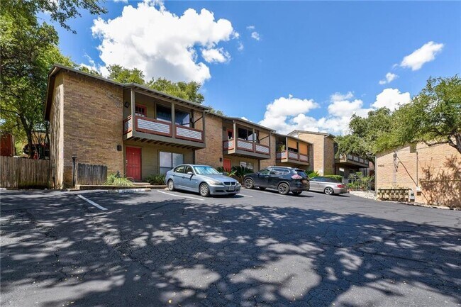 Building Photo - 1100 Azie Morton Rd