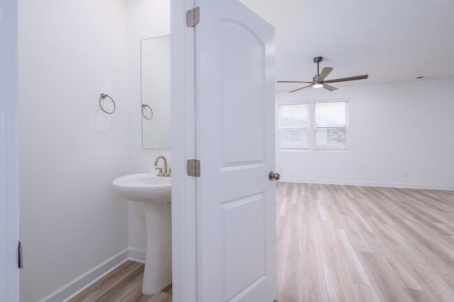 Building Photo - 1365 Georgetown Dr