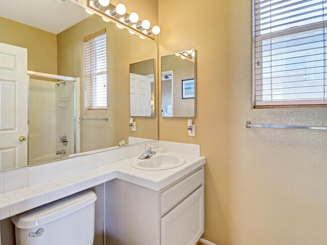 Building Photo - 77573 Ashberry Ct