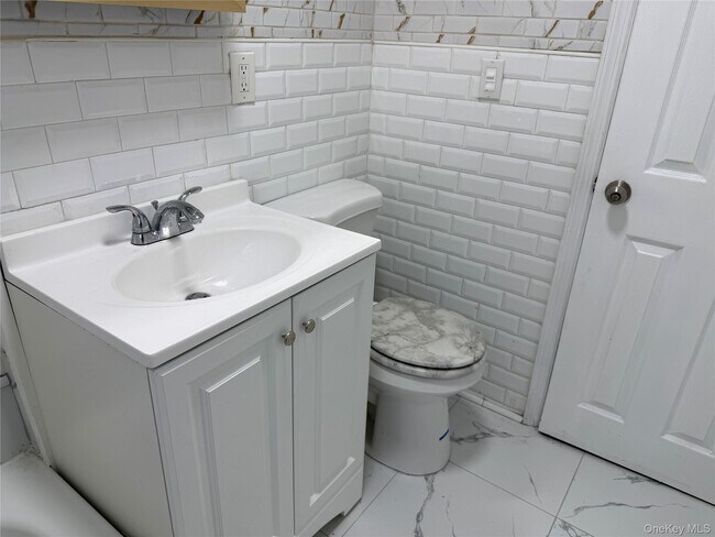 Building Photo - 114-60 226th St