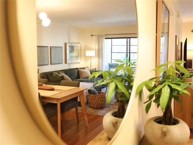 Building Photo - 322 Timber Lake Dr