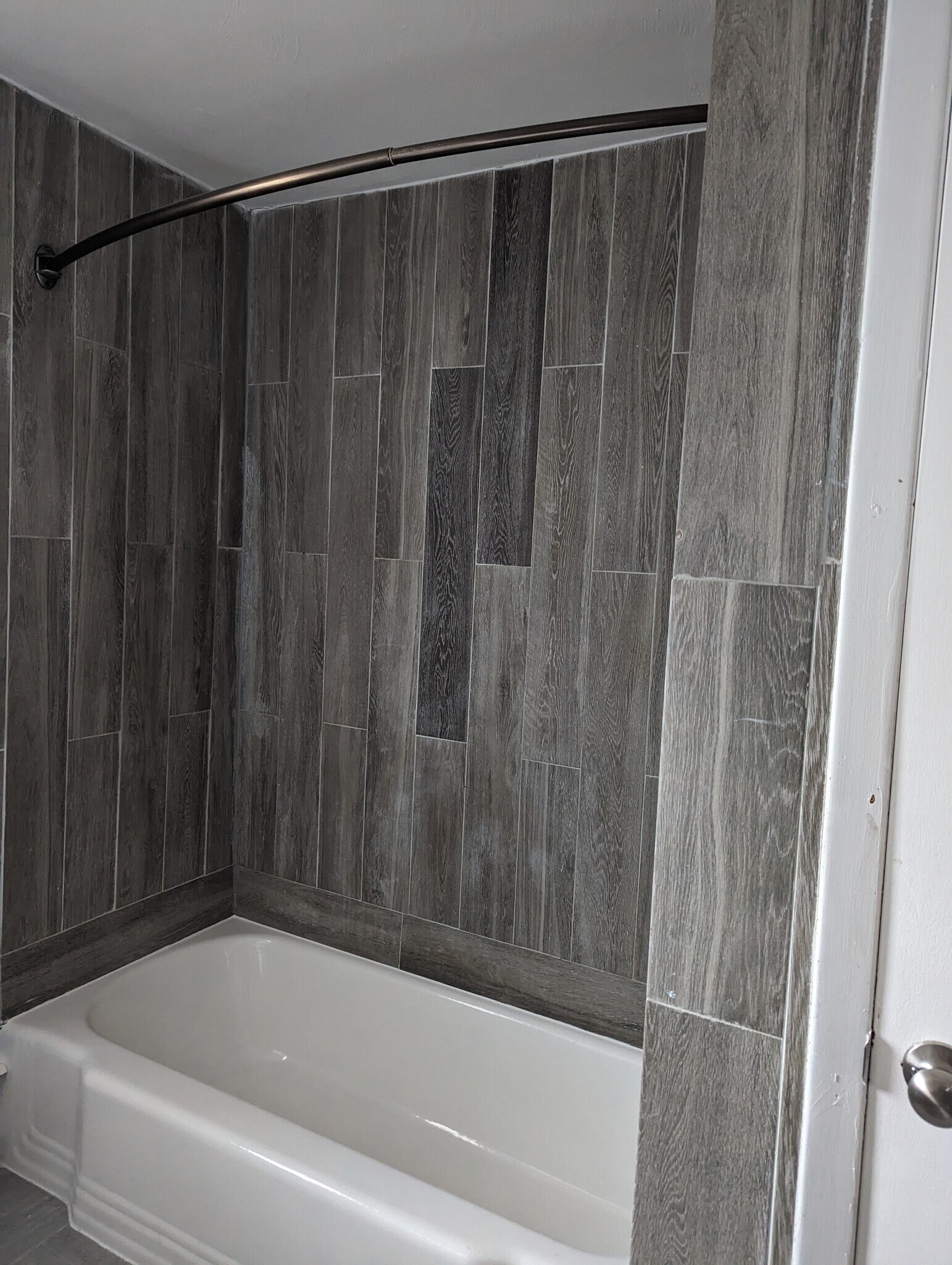 Building Photo - 87 Antrim St