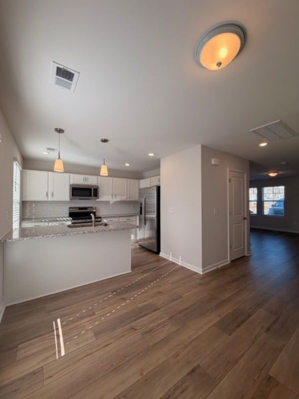 Building Photo - 2026 Skyline Rd