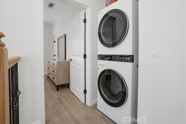 Building Photo - 89 N Grand Oaks Ave