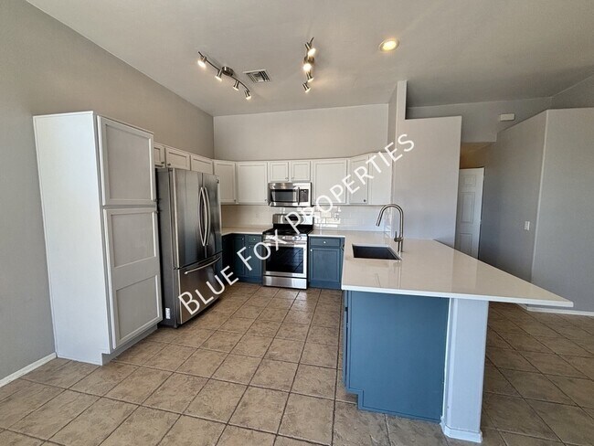Building Photo - 3715 S Escalante Oasis Pl