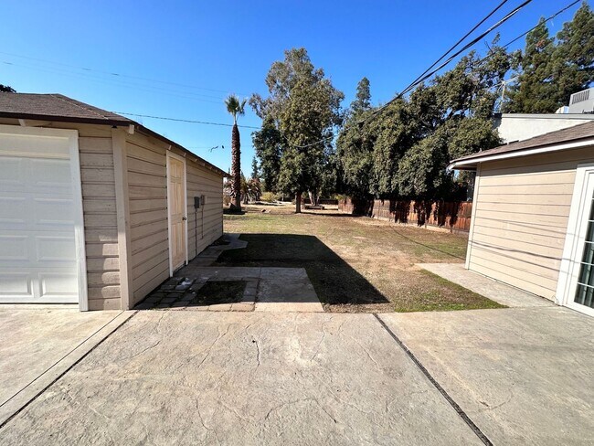 Building Photo - Available Soon!