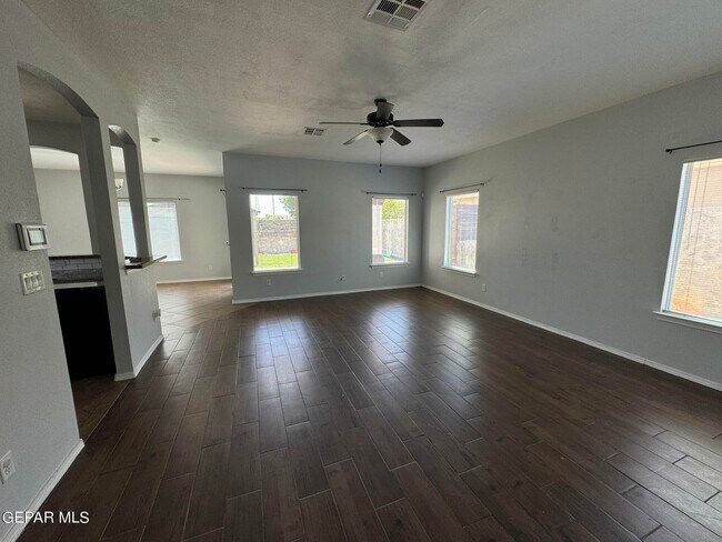 Building Photo - 5020 Gold Ranch Ave