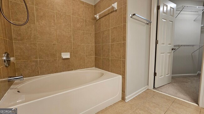 Building Photo - 1999 Hailston Dr NW