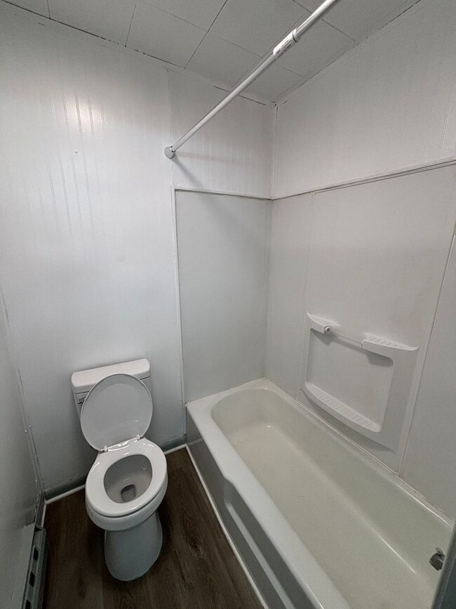 Building Photo - Beautiful 4 Bedroom 1.5 Bath House in Pottstown!