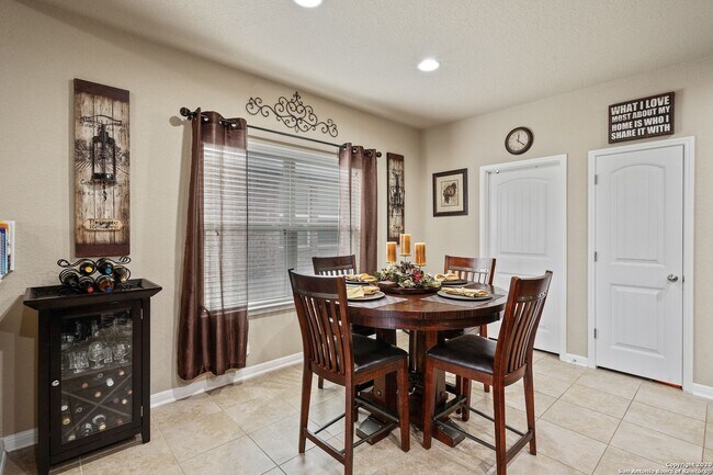 Building Photo - Beautiful 4 Bedroom Home in Turning Stone,...