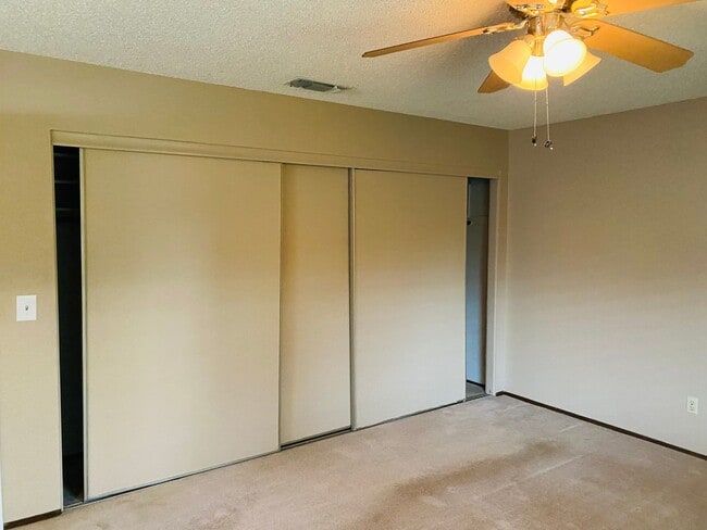 Building Photo - Charming Home Nestled on a Cul-De-Sac!