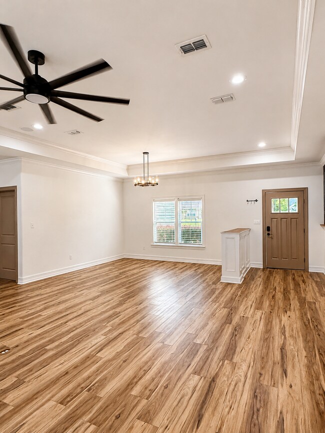 Building Photo - 212 Nandina Way