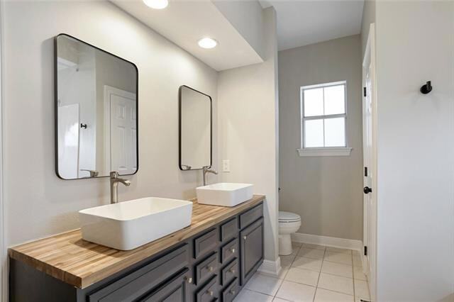 Building Photo - 7033 Wynntree Dr