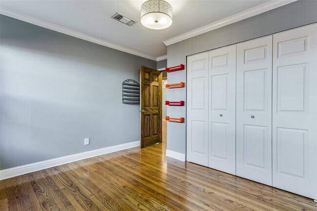 Building Photo - 4306 Benning Dr