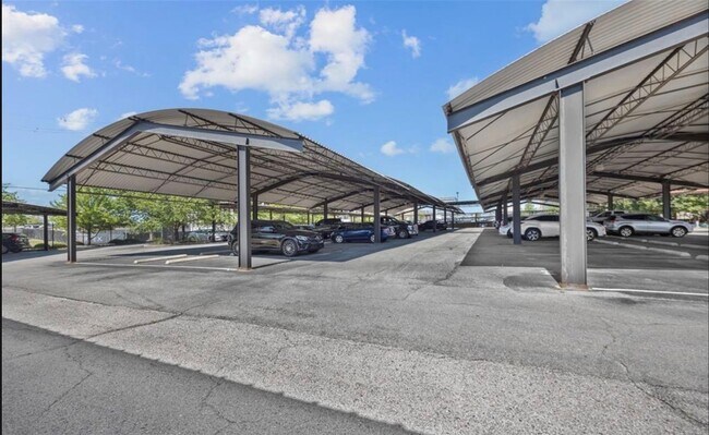 Building Photo - 4100 Forest Park Ave