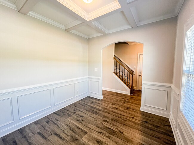 Building Photo - 172 Finch Ln
