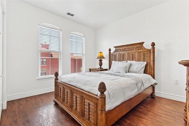 Building Photo - 2739 Via Capri