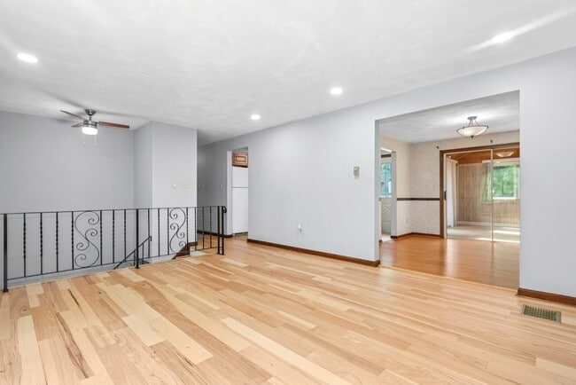 Building Photo - 11 Minuteman Way