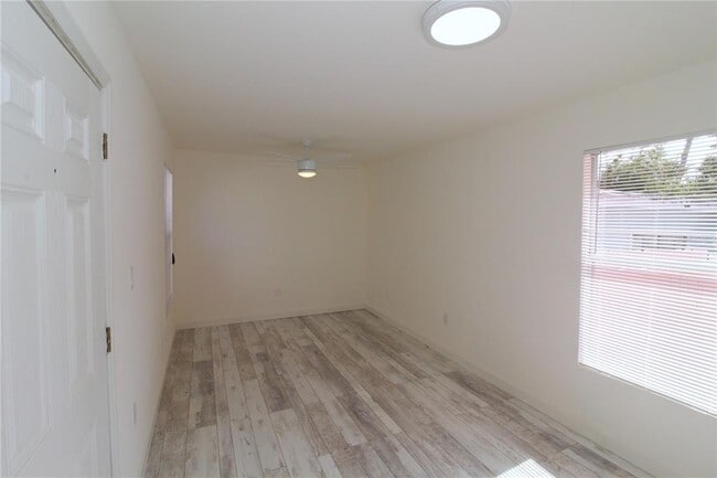 Building Photo - 5235 Calle De Costa Rica