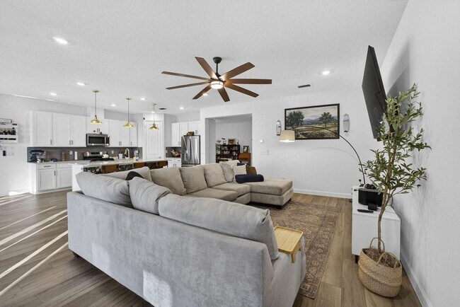 Building Photo - 1543 Stockbridge St