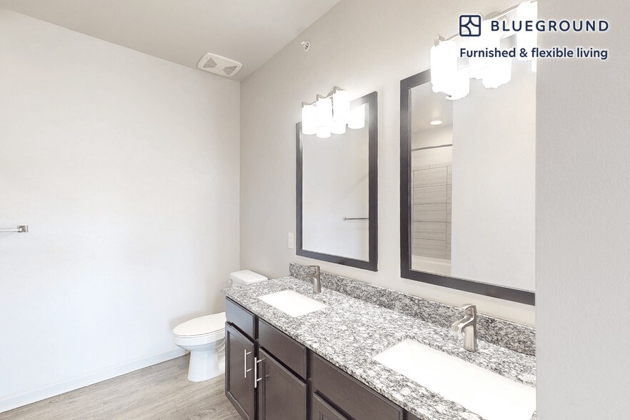 Building Photo - 1000 Lupine-SI FL3-ID12728A