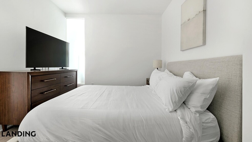 Building Photo - 5334 Baltimore Ave