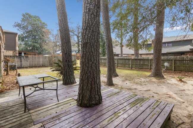 Building Photo - 10815 Cypresswood Dr