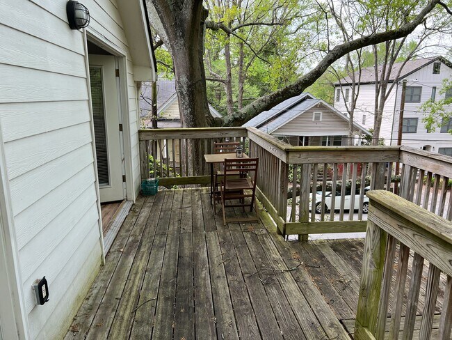 Building Photo - 515 Calhoun St NW