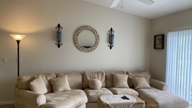 Building Photo - 100 Crestwood Ct N