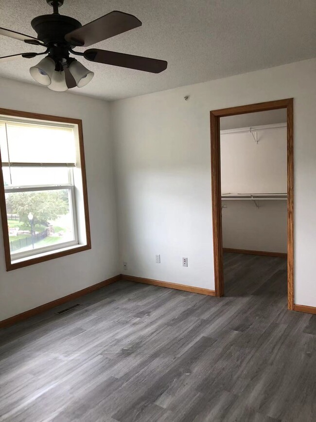 Building Photo - 11304 Davenport Cir NE