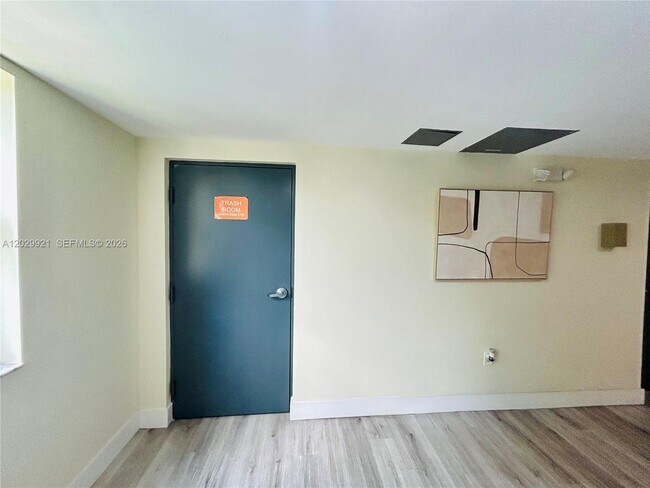 Building Photo - 11040 SW 196th St