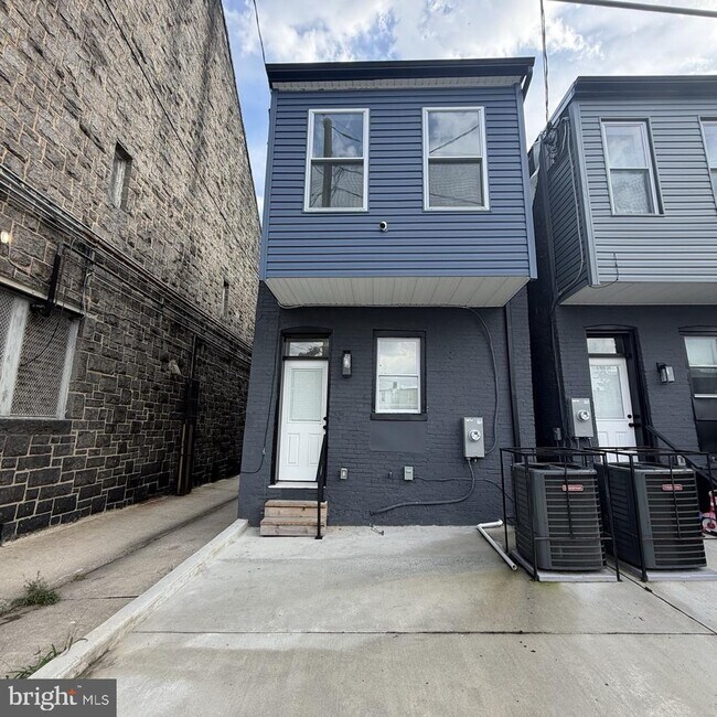 Building Photo - 1432 E Lanvale St
