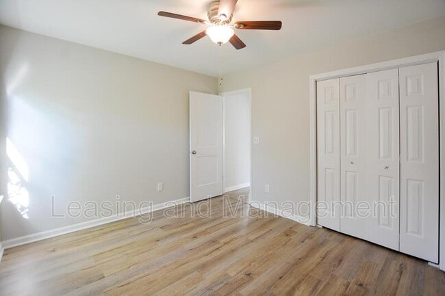 Building Photo - 801 Alwyn Blvd