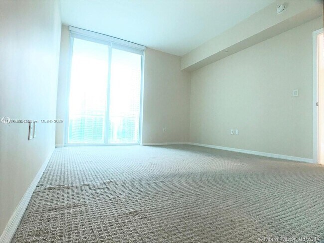 Building Photo - 951 Brickell Ave