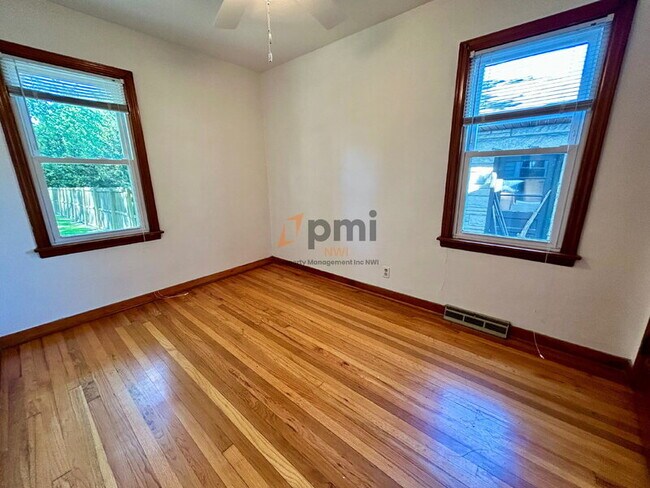 Building Photo - 9344 Keilman St