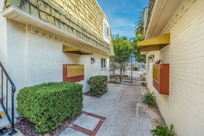 Building Photo - 4036 Shasta St