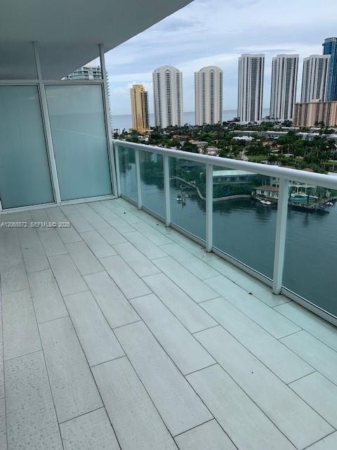 Building Photo - 400 Sunny Isles Blvd